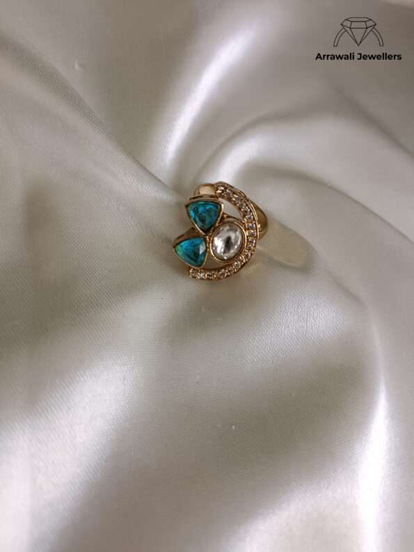 This exquisite gold-plated ring
